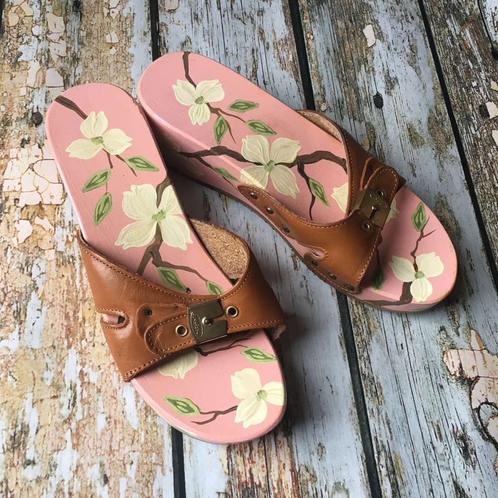 Dr. Scholl’s hand painted kiss my feet sandal 8